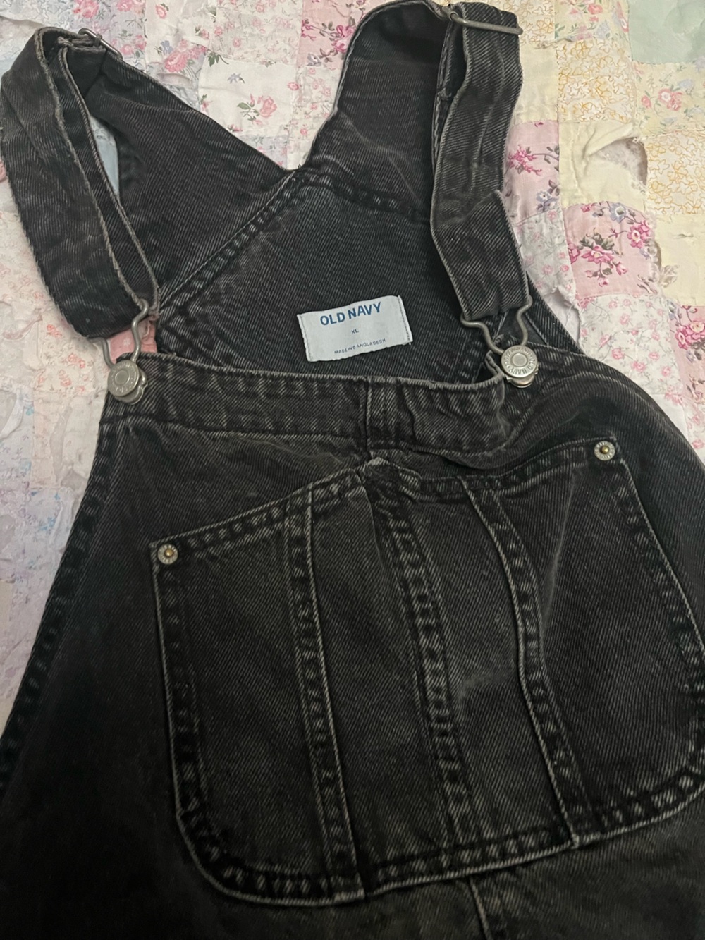 Old Navy Black Relaxed Denim Overalls Shorts - Picture 2 of 4